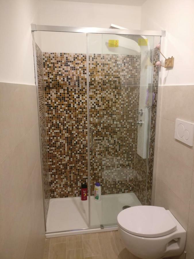 4 Via Valona - Executive Luxury Apartment 巴里 外观 照片